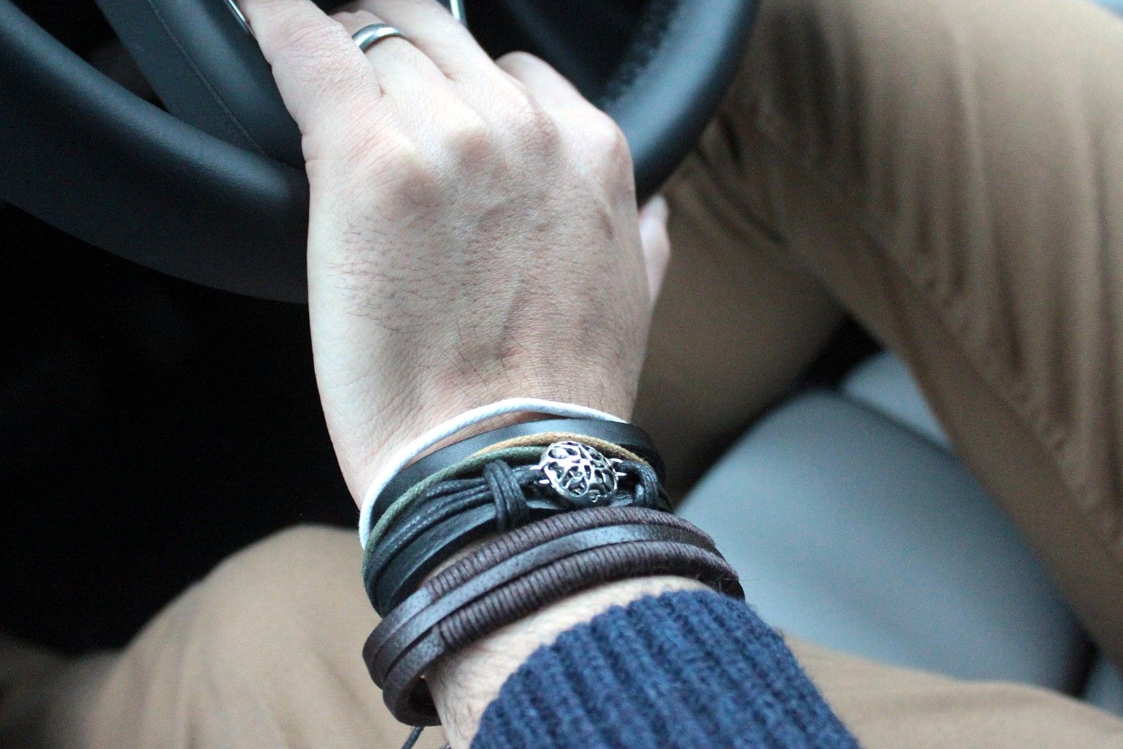 bG9jYWw6Ly9tZWRpYS85SC9BQy82MFIzMEMxRzZHVktBQzlILzI0OWZlMzE1LmpwZWc-4.jpg Mens Bracelet Sets - Green & Natural (asst) - Image 9