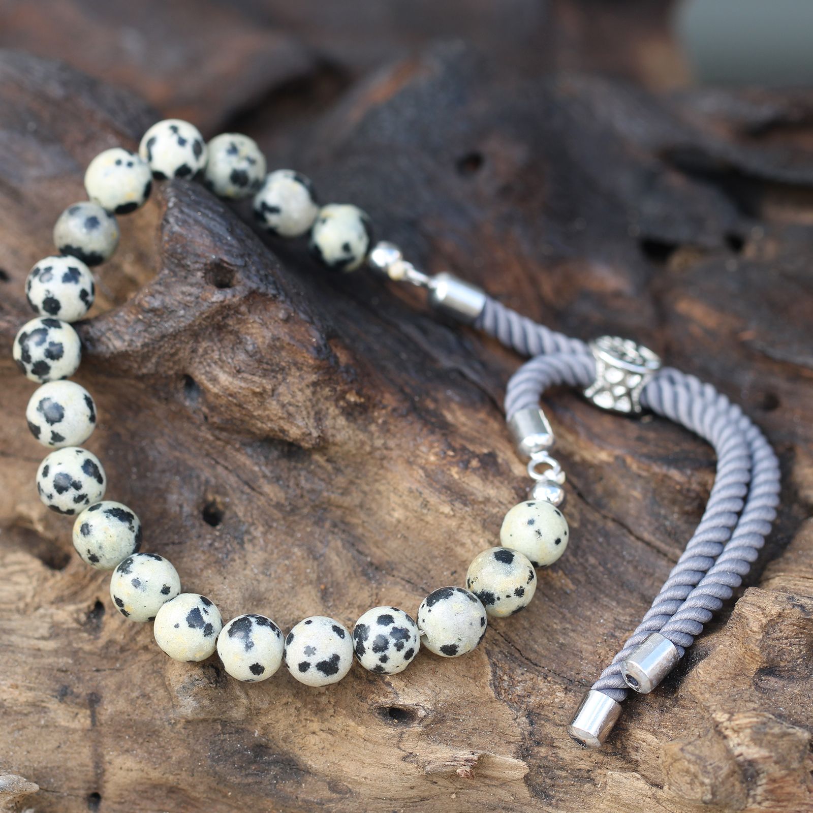 bG9jYWw6Ly9tZWRpYS8xSi8yRS82MFIzMEMxRzZNV0syRTFKLzhmMTNlYmMzLmpwZWc.jpg 925 Silver Plated Gemstone Charcoal String Bracelet - Dalmatian Jasper - Image 5